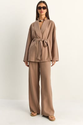 Hoge taille set met strikdetail en sjaalkraag