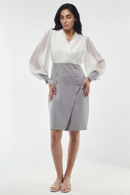 V-hals Midi Jurk met Knopdetail