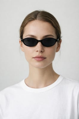 Oval Sunglasses In Black