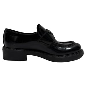 Prada loafers van geborsteld zwart leer