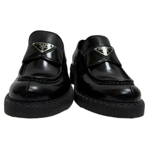 Prada loafers van geborsteld zwart leer