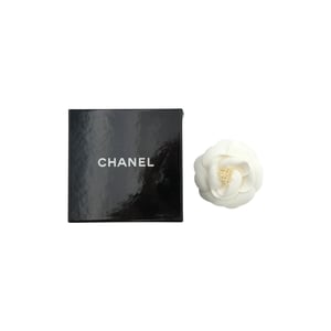 Chanel Tygbrosch Camelia