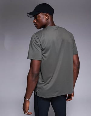 4505 Icon training t-shirt with quick dry 2 pack in khaki and grey