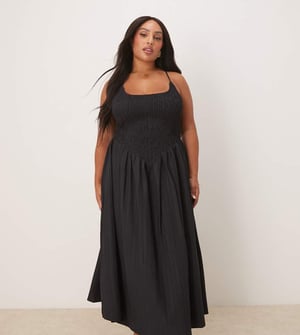 ASOS DESIGN Curve scoop neck crinkle maxi sundress with cross back in black - BLACK