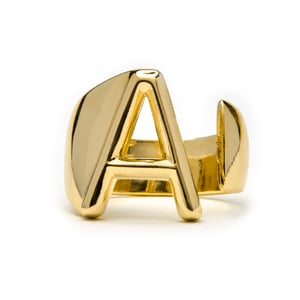 Luxenter Ring met 18-karaats geelgouden afwerking - Alphabet