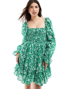 & Other Stories ruche bodice mini-klänning med volangärmar och flerlagat nederkant i grön blommönster
