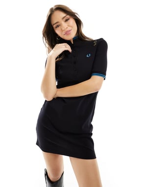 Fred Perry X Amy Winehouse tipped polo klänning i svart