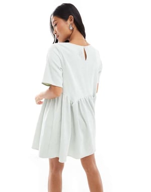 ASOS DESIGN petite smock t-shirt i kord med midjesöm i mintgrön