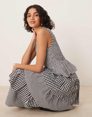 Nobody's Child Sutton tiered midaxi skirt co-ord in mono gingham