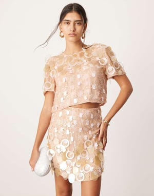 ASOS EDITION utsmyckad skivformad boxy t-shirt-set i rosa