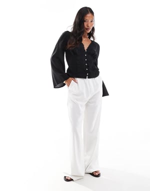 ASOS DESIGN Petite blus med spetsinsatser och knappar i svart