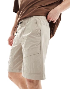 Jack & Jones teknik cargo shorts i beige
