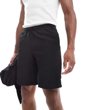 Jack & Jones koordinerad skrynklig short i svart