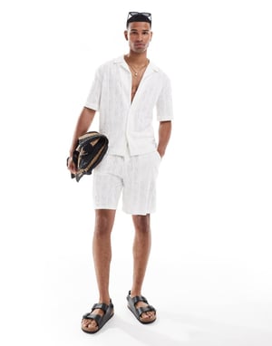 Sixth June koordinerade texturerade shorts i vitt