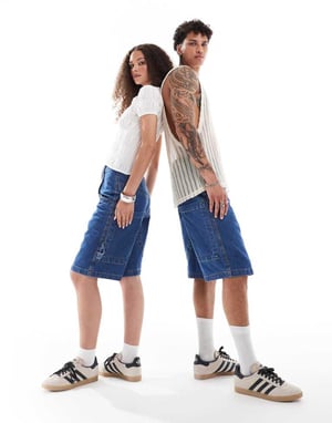 Återvunnen vintage unisex längre denim snickarbukshorts i indigo
