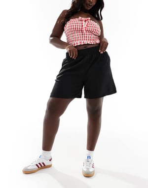 Noisy May Curve hög midja pull on shorts i svart