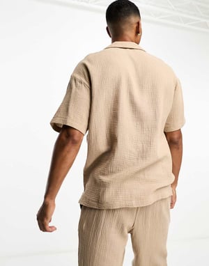 Jack & Jones boxy fit revere skjorta med våffeltextur i sand