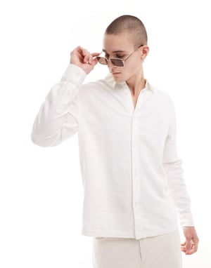 Veckodag avslappnad passform linneblandning skjorta i off-white