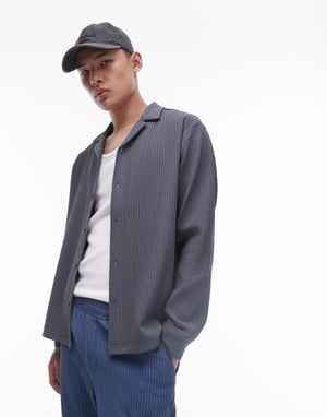 Topman långärmad plisserad skjorta i kolgrå
