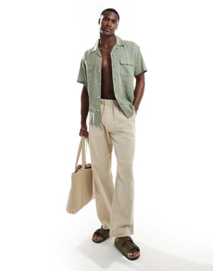ONLY & SONS krage i linne med fickdetalj i khaki