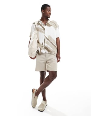 Jack & Jones krage skjorta med penseldragstryck i beige