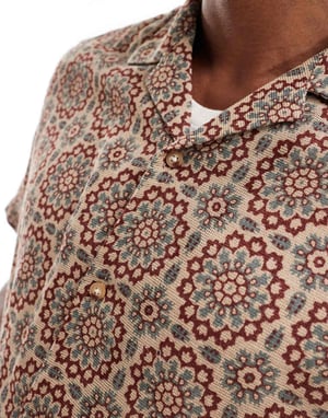 ASOS DESIGN avslappnad krage texturerad skjorta i geometriskt mönster