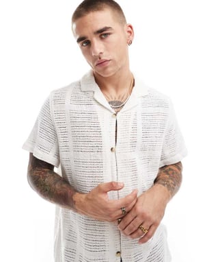 ASOS DESIGN kortärmad avslappnad revere virkad skjorta i ecru