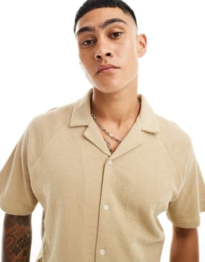 Jack & Jones oversized texturerad skjorta med omvänd krage i beige
