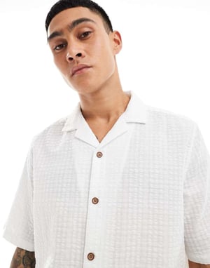 ASOS DESIGN co-ord 90-tals oversized kortärmad skjorta i seersucker-textur i vitt