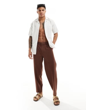 ONLY & SONS kortärmad oxfordskjorta i vitt med beige rand