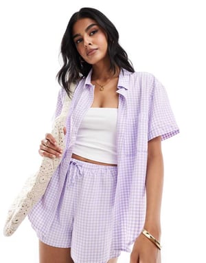 Miss Selfridge kortärmad semesterblus i lila rutig koord