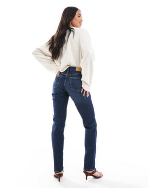 Monki Ako mid waist slim fit jeans i havsblå