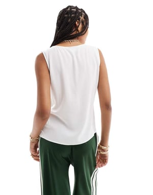 ASOS DESIGN linne-liknande väst i vit