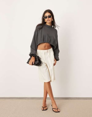 ASOS EDITION premium jersey veckad detalj långärmad topp i kolgrå