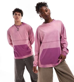 COLLUSION Unisex skater långärmad t-shirt med rosa tvättdetalj