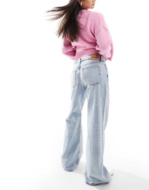 Monki Kiri låga vida flare-jeans i venice midwash blue