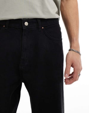 ASOS DESIGN tunn passform jeans i matt svart
