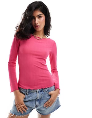 Pieces texturerad topp med klockärm i rosa