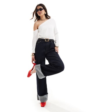 ASOS DESIGN enaxlad linnebody i off-white