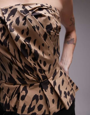& Other Stories plisserad draperingsdetalj bustier-top med asymmetrisk draperad nederkant i leopardmönster