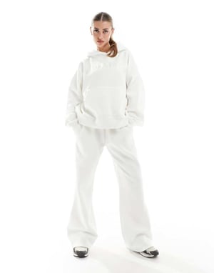 Kaiia logotyp vida ben joggers-set i vitt