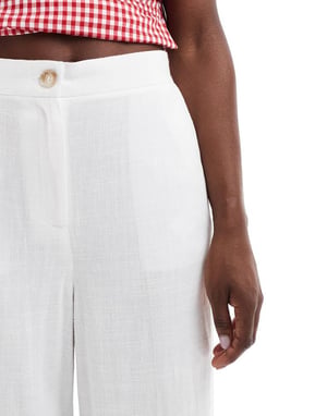 ASOS DESIGN avslappnade skräddarsydda byxor med linne i vitt