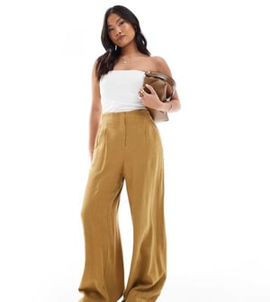 ASOS DESIGN Petite skräddarsydda högmidjade byxor med sömdetaljer och vida ben i linne i olivgrön