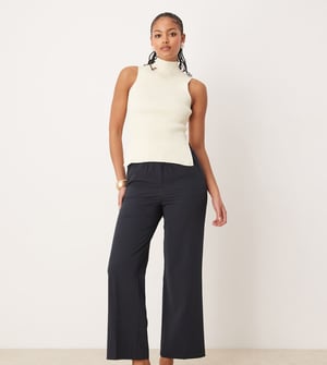 ASOS DESIGN Hög skräddarsydda byxor i marinblått