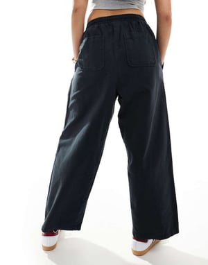 ASOS DESIGN oversized byxa med tunn benslut i svart