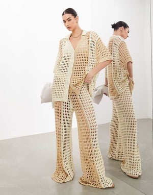 ASOS EDITION stickad vida byxor set i tonad krämrand