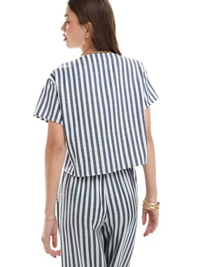 ASOS DESIGN topp med knytfront i blårandig koord