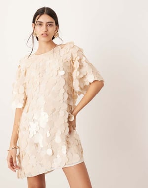 ASOS EDITION pyntad matt disc paljett t-shirt mini klänning i off-white