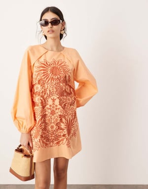 ASOS EDITION broderad trapezminiklänning med ballongärm i orange