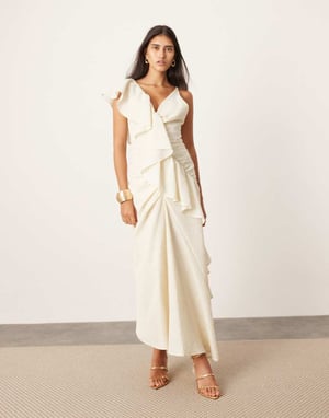 ASOS EDITION texturerad asymmetrisk volang maxiklänning i sten